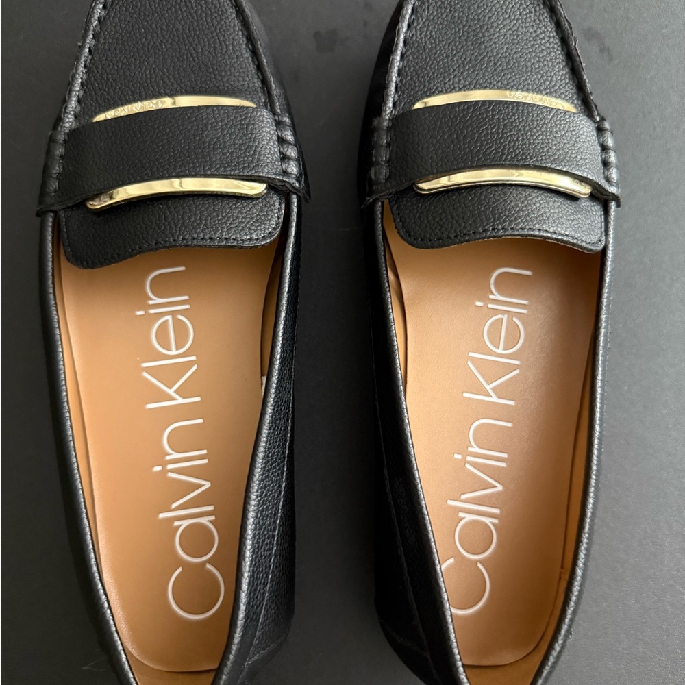 Calvin Klein Black Leather Loafers with Gold Trim Size 7 Women